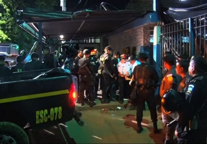 Pobuna u zatvoru - osam mrtvih, 24 povrijeđenih