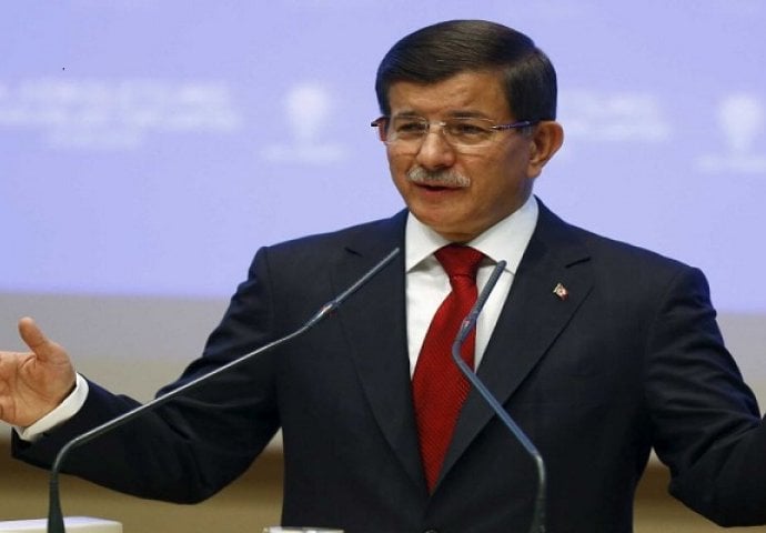 Davutoglu: I Rusija je postala saučesnik u sirijskom zločinu