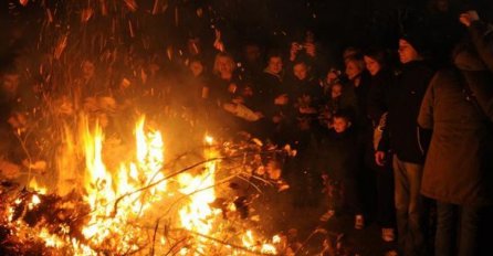  Tradicionalno paljenje badnjaka u Banjaluci