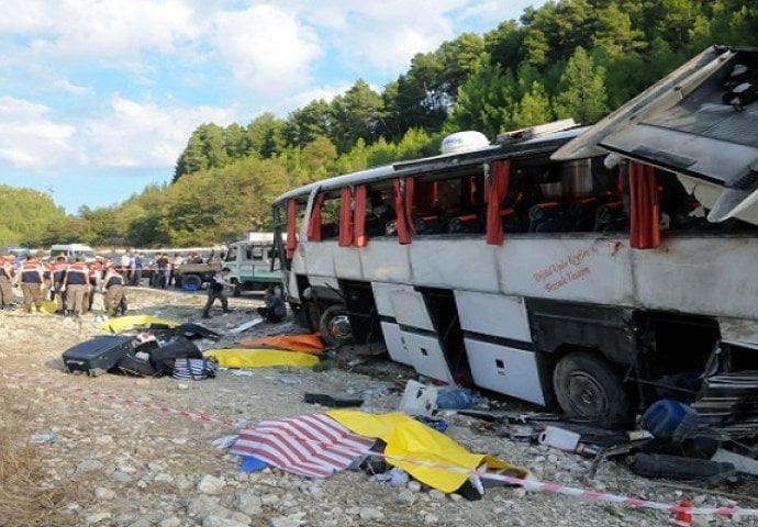 U sudaru autobusa sa izbjeglicama u Turskoj šest mrtvih