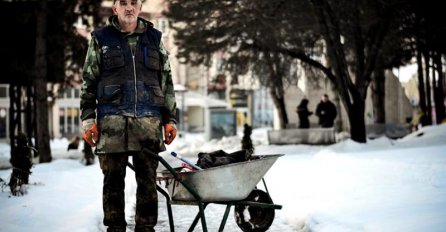 Bivši borac Armije BiH sakuplja limenke kako bi prehranio porodicu 