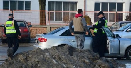 Slavonski Brod - Dvadeset izbjeglica iskočilo iz voza -policija ih brzo ulovila