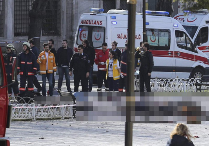 EKSPLOZIJA U ISTANBULU: Očevici i turski policajci  vidjeli dijelove tijela na ulici 