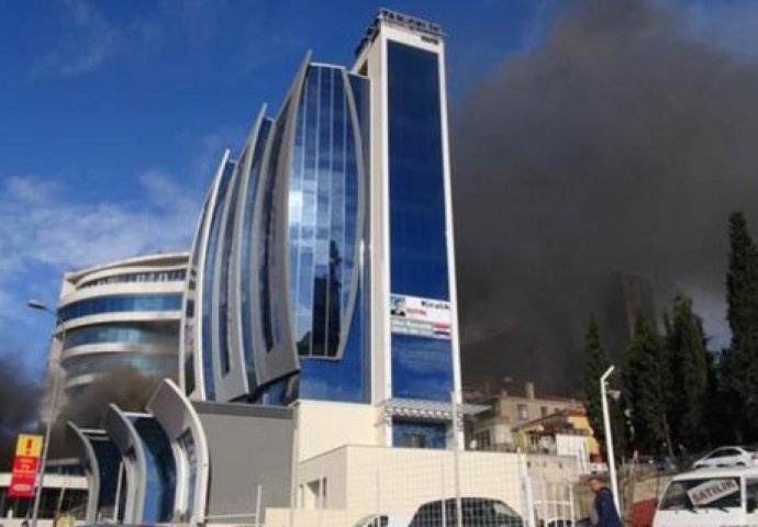 Gori hotel u predgrađu Istanbula, ne zna se ima li veze sa jutrošnjim napadom 