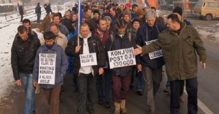 Ne mogu u penziju: Radnici Konjuha štrajkuju glađu