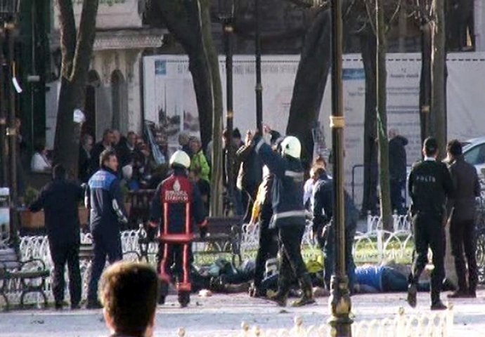 SAD osudile napad u Istanbulu: Nastavit ćemo saradnju i podršku u borbi protiv terorizma