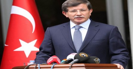 Davutoglu: Turske oružane snage izvele žestoke napade na uporište ISIL-a u Siriji i Iraku