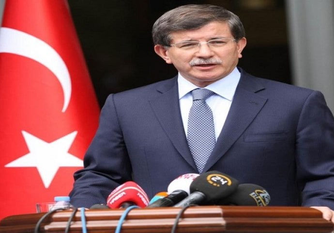 Davutoglu: Turske oružane snage izvele žestoke napade na uporište ISIL-a u Siriji i Iraku