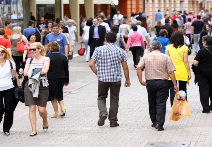 Građani BiH najviše vjeruju religijskim institucijama: Idalje imaju malo povjerenja u političke partije i institucije vlasti