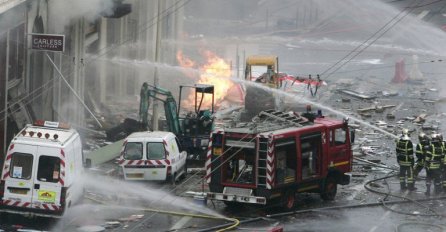 U silovitoj eksploziji srušila se dvospratnica, poginulo pet osoba