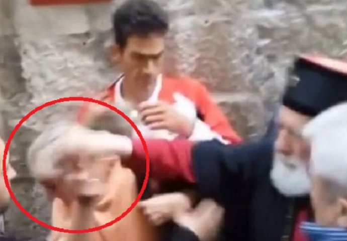 Mitropolit pravoslavne crkve udario stariju ženu u glavu (VIDEO)