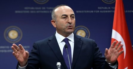 Cavusoglu poručio međunarodnoj zajednici: Ukoliko ne pružite ruku izbjeglicama u Turskoj, one će doći vama