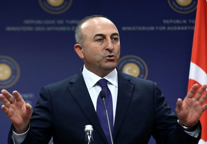 Cavusoglu poručio međunarodnoj zajednici: Ukoliko ne pružite ruku izbjeglicama u Turskoj, one će doći vama