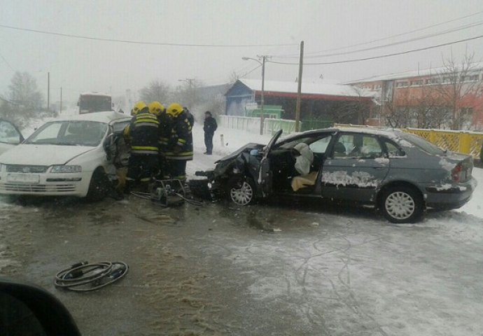 Težak lančani sudar: Sveštenik poginuo na licu mjesta!