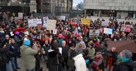  Odlučno protiv nasilja: Više hiljada osoba demonstriralo u Kelnu zbog napada na žene