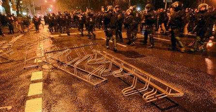 Sukob policije i demonstranata u Holandiji, građani ne žele migrante