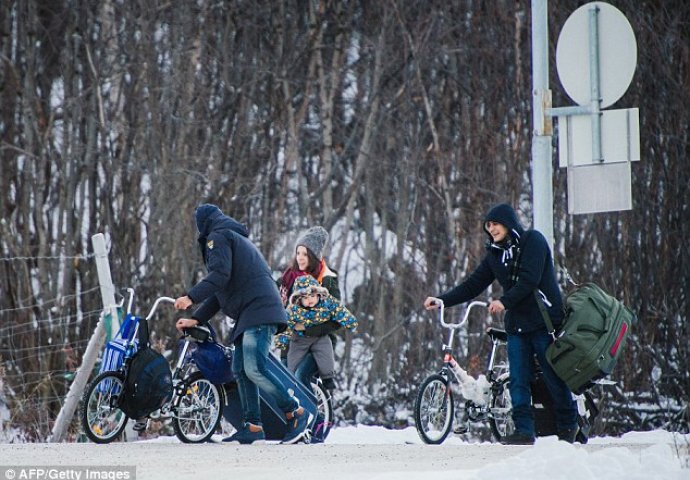 Migranti bježe iz prihvatnih centara kako ne bi bili vraćeni u Rusiju