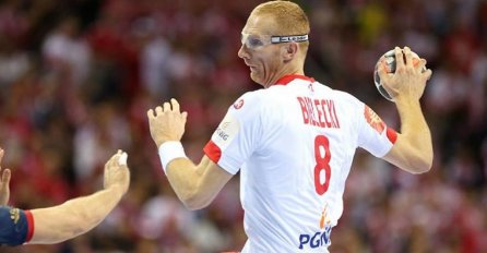 Prije nekoliko godina je ostao bez oka, a jučer je uništio slavnog Omeyera