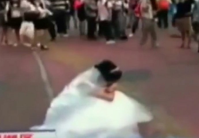 Ova mlada je napravila najveću grešku na svom vjenčanju, pogledajte šta je uradila! (VIDEO)
