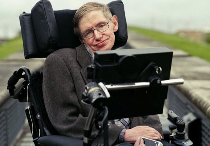 Hawking poručuje: ''Ljudska rasa mora što prije pobjeći sa ove planete''