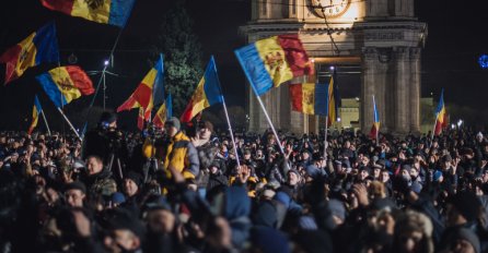 Moldavija: Oko 15.000 ljudi na protestima u Kišinjevu zatražilo prijevremene izbore