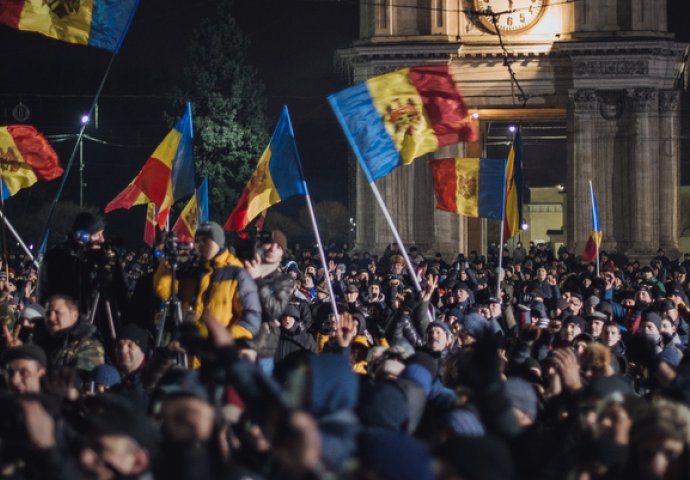 Moldavija: Oko 15.000 ljudi na protestima u Kišinjevu zatražilo prijevremene izbore