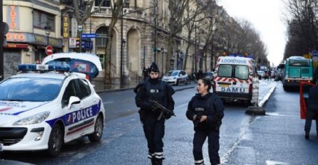 Pariz: Šest prestižnih škola evakuisano zbog dojava o bombi