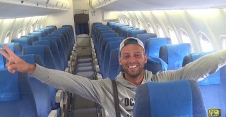 Koji sretnik: Dobio cijeli avion za sebe