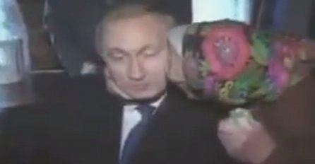 Ni Putin ne smije odbiti babu: Kada vidite kako ga ljubi ismijat ćete se pošteno