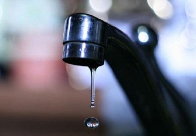 "Cijelu noć sam slušao kako mi roditelji imaju odnos"