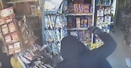Naoružan pištoljem opljačkao prodavnicu na Višnjiku