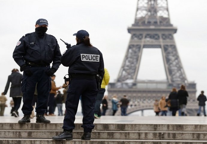 Pet osoba uhapšeno u Francuskoj: Planirali napade na klubove i bijeg u Siriju?