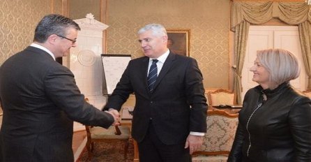 Čović s Oreškovićem i Reinerom: Predaja zahtjeva za članstvo BiH u EU svečani čin