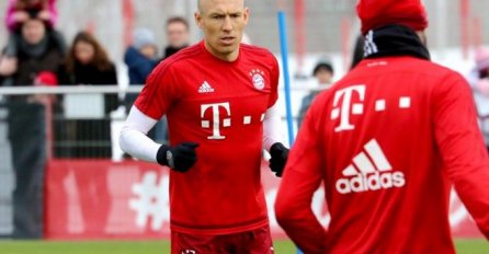 Robben iznerviran zbog "krtice" u timu: "On bi se trebao pogledati u ogledalo"
