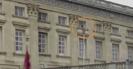 Potpuno nag muškarac bježao kroz prozor palate, pogledajte šta se desilo (VIDEO)