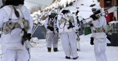 Najneobičnije skijalište na svijetu: S jedne strane rat, s druge turisti