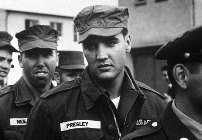 Još niste vidjeli: Kultne fotografije koje su obilježile historiju!