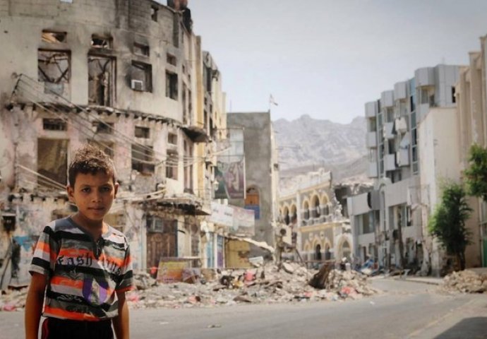 Dječaku iz Jemena su dali kameru, a rezultat će vam slomiti srce