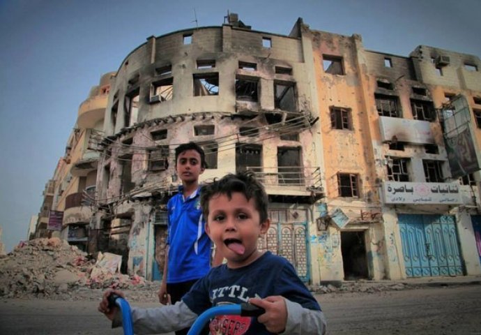 Dječaku iz Jemena su dali kameru, a rezultat će vam slomiti srce