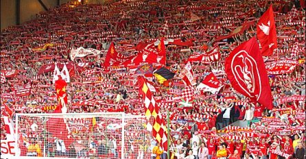Prvi put u historiji: Navijači Redsa ogorčeni napuštaju stadion prije kraja meča