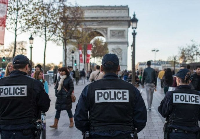 Pariz: Evakuisana škola zbog dojave o bombi