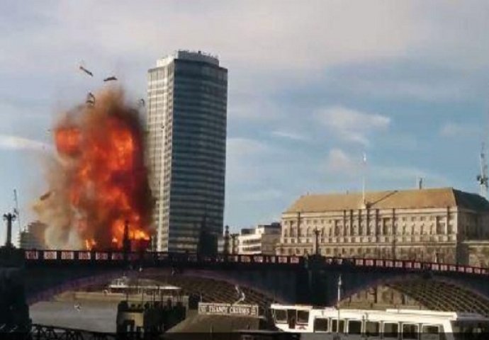 Autobus eksplodirao u Londonu: Kriv je Jackie Chan (VIDEO)