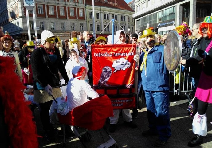 Zagreb: Spaljen fašnik na Trgu bana Jelačića