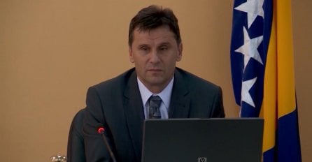 Naknade za odvojeni život: Ima para za ministre i savjetnike