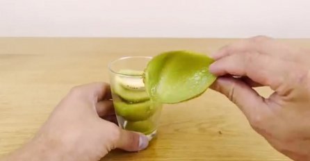 Jednostavno i korisno: Evo kako očistiti kivi, mango ili avokado samo za jednu sekundu (VIDEO)