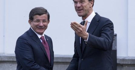 Davutoglu kritikovao pasivnost UN-a naspram ruskih vazdušnih napada u Siriji