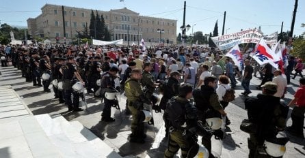 Hiljade demonstranata na ulicama, pristižu iz čitave Grčke