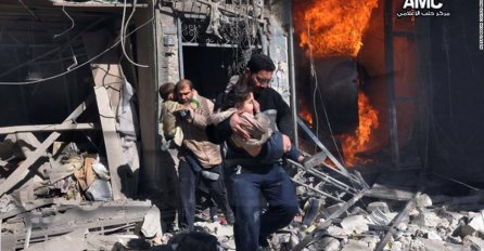 U raketnim napadima na pet bolnica i dvije škole u Siriji poginulo oko 50 civila: Među žrtvama i djeca