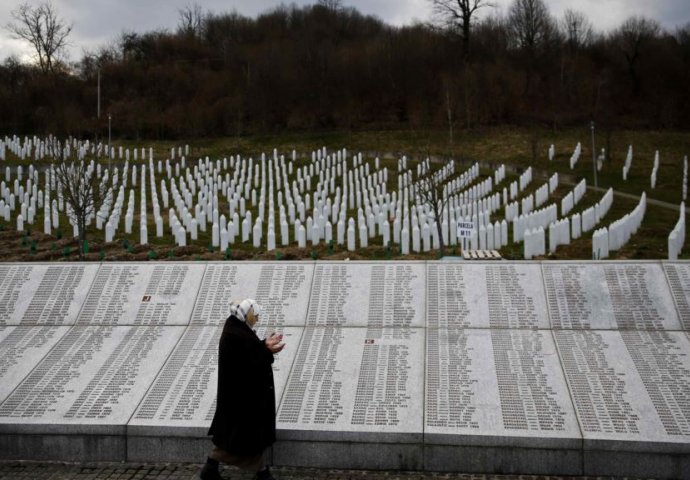 Sutra 13. godišnjica otvaranja Memorijalnog centra Srebrenica-Potočari