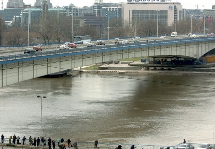 "Prije par godina, jedan čovjek je skočio sa Brankovog mosta"